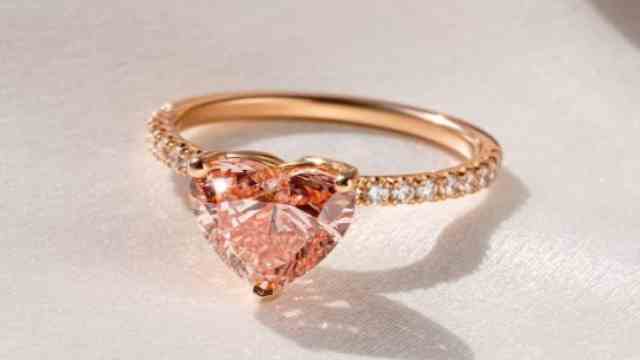 The Appeal of the Pink Heart Diamond Ring: An Expression of Love and Luxury